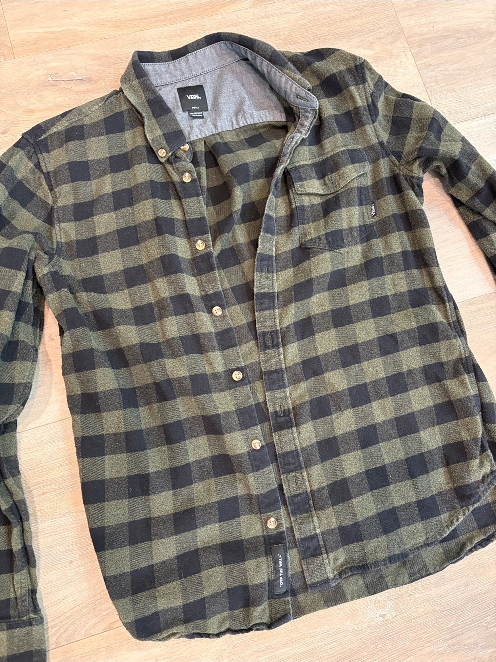 Vans Green and Black Plaid Button-Up Shirt